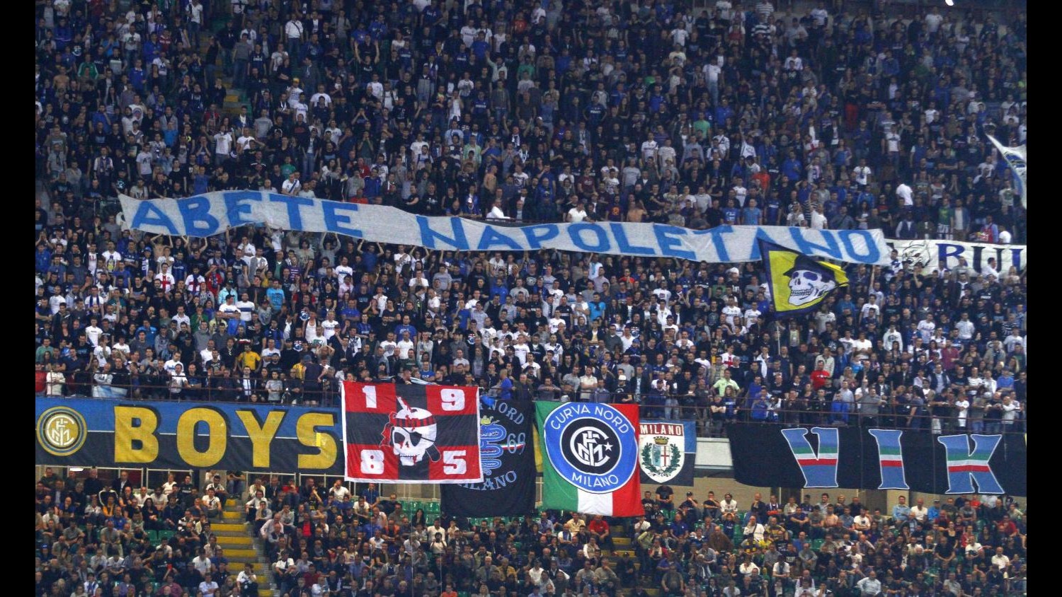Serie A, Giudice chiude curva Inter per cori contro napoletani. Thohir: Non era razzismo