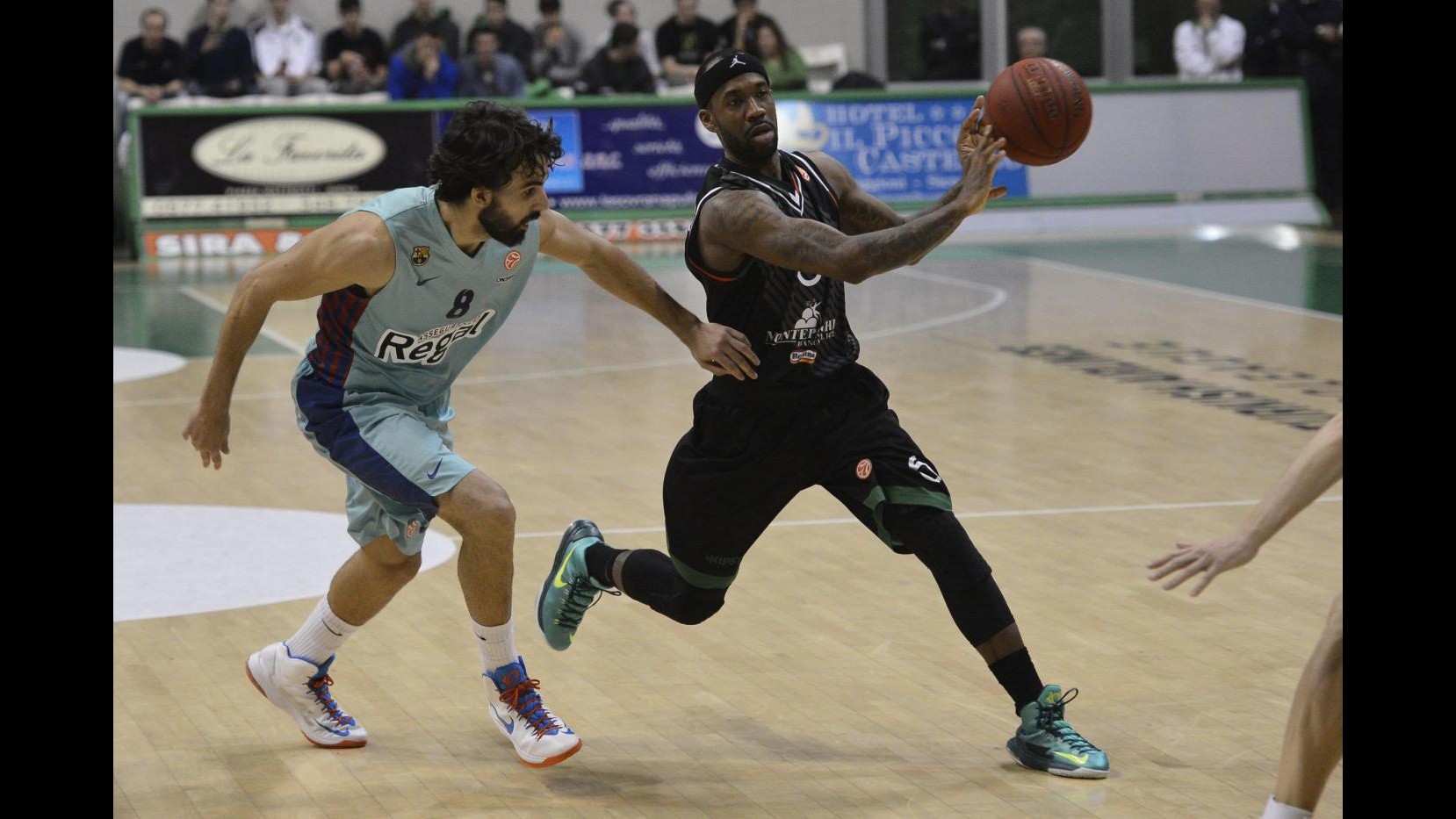 Basket, Eurolega: Siena lotta ma cade contro Barcellona 69-77