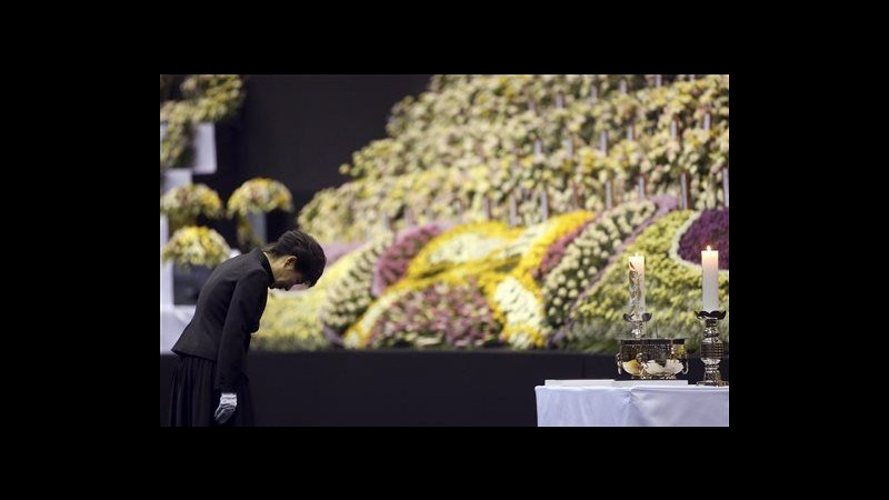 Sud Corea, presidente si scusa per naufragio traghetto Sewol
