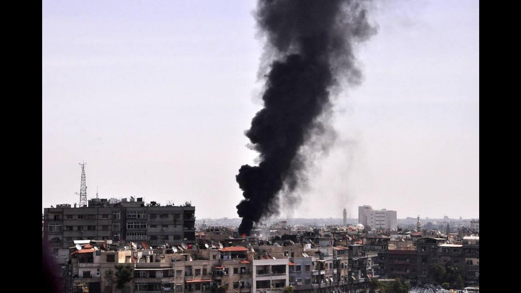Siria, colpi di mortaio in centro a Damasco, colpita scuola: 12 morti