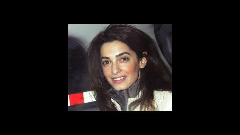 George Clooney si sposa con Amal Alamuddin, avvocato di Assange