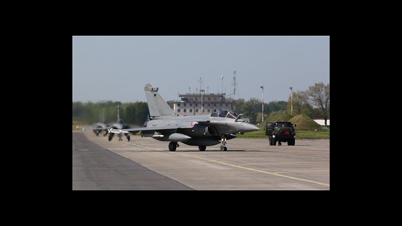 Ucraina, 4 jet francesi in Polonia per pattugliamenti in Paesi baltici