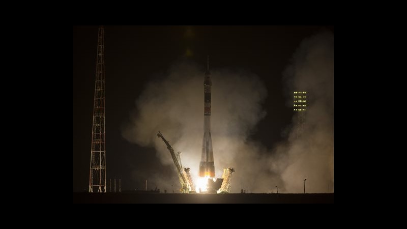 Navicella Soyuz arrivata a Stazione spaziale dopo volo di sole 6 ore