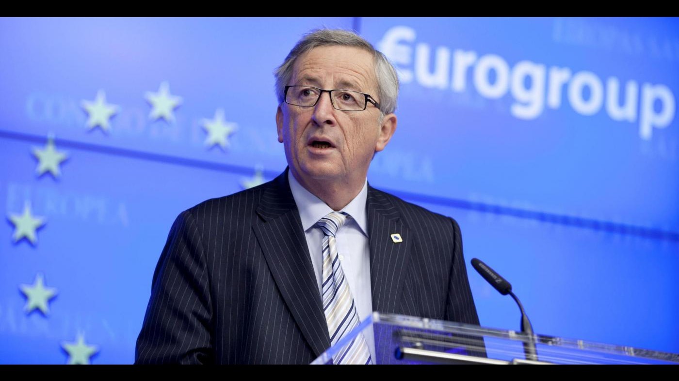 Juncker: Disgustato da frasi Berlusconi, si scusi con tedeschi e sopravvissuti Olocausto