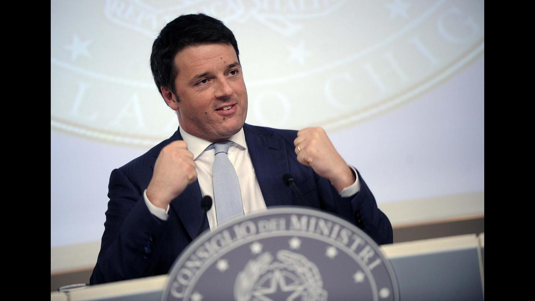 Renzi fa il bis e dopo un anno torna ad ‘Amici di Maria De Filippi’