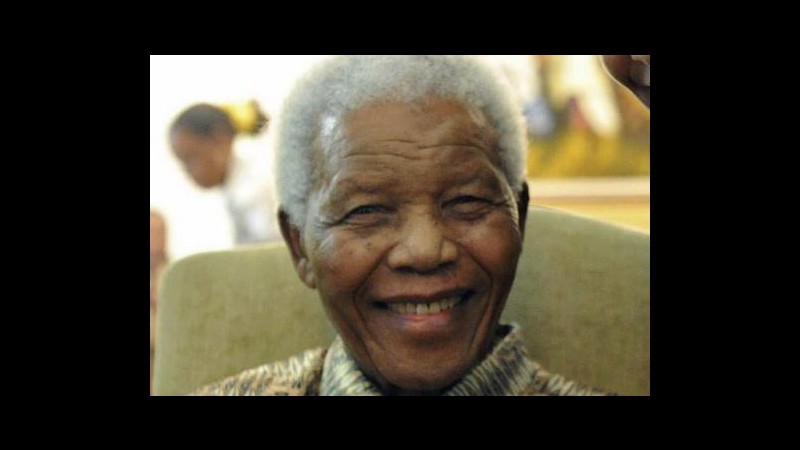 Sudafrica, Mandela ricoverato per infezione polmonare