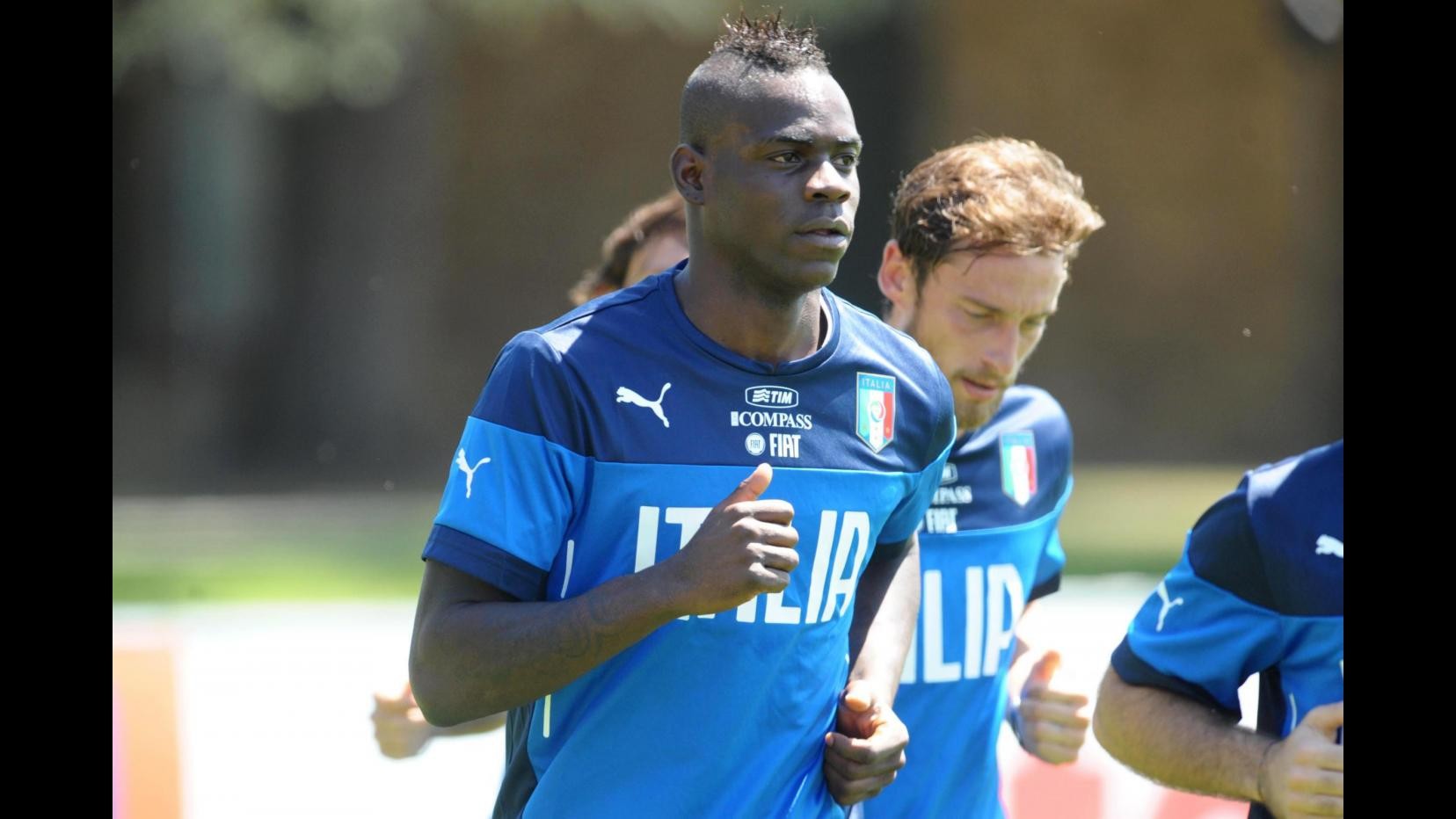 Mondiali 2014, insulti razzisti a Balotelli da esterno Coverciano