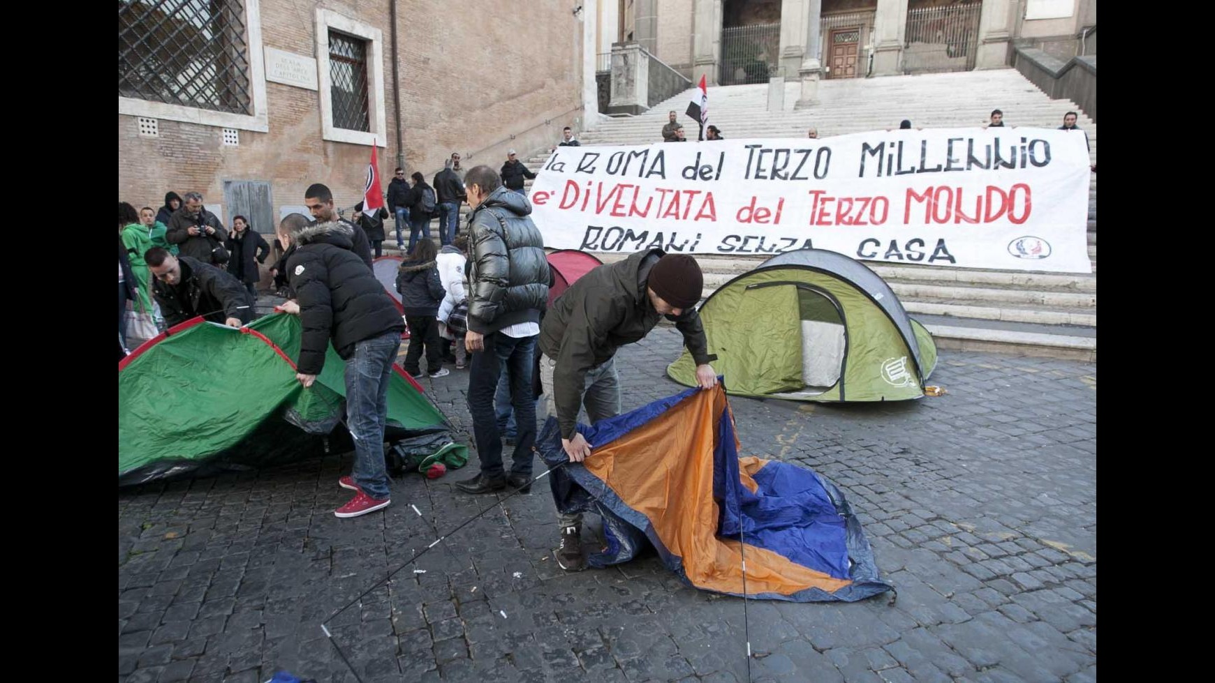 Casa, il decreto è legge. Arrestato leader movimenti per l’abitare