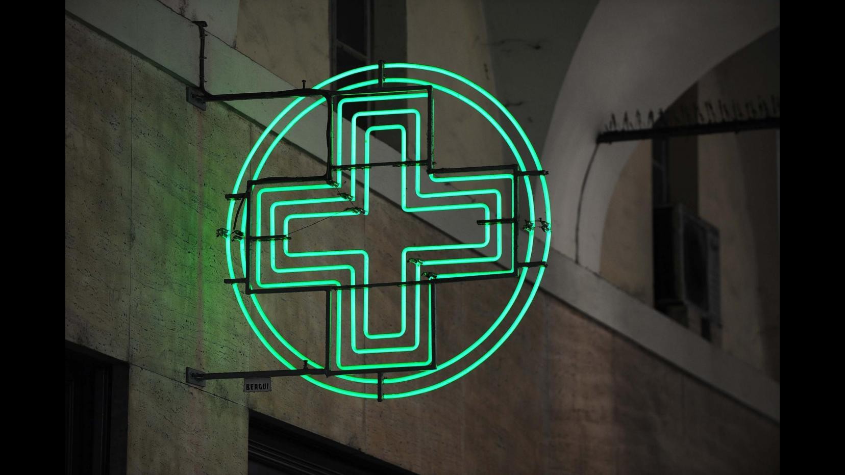 Aifa, traffico di farmaci antitumorali contraffatti: elenco grossisti e operatori