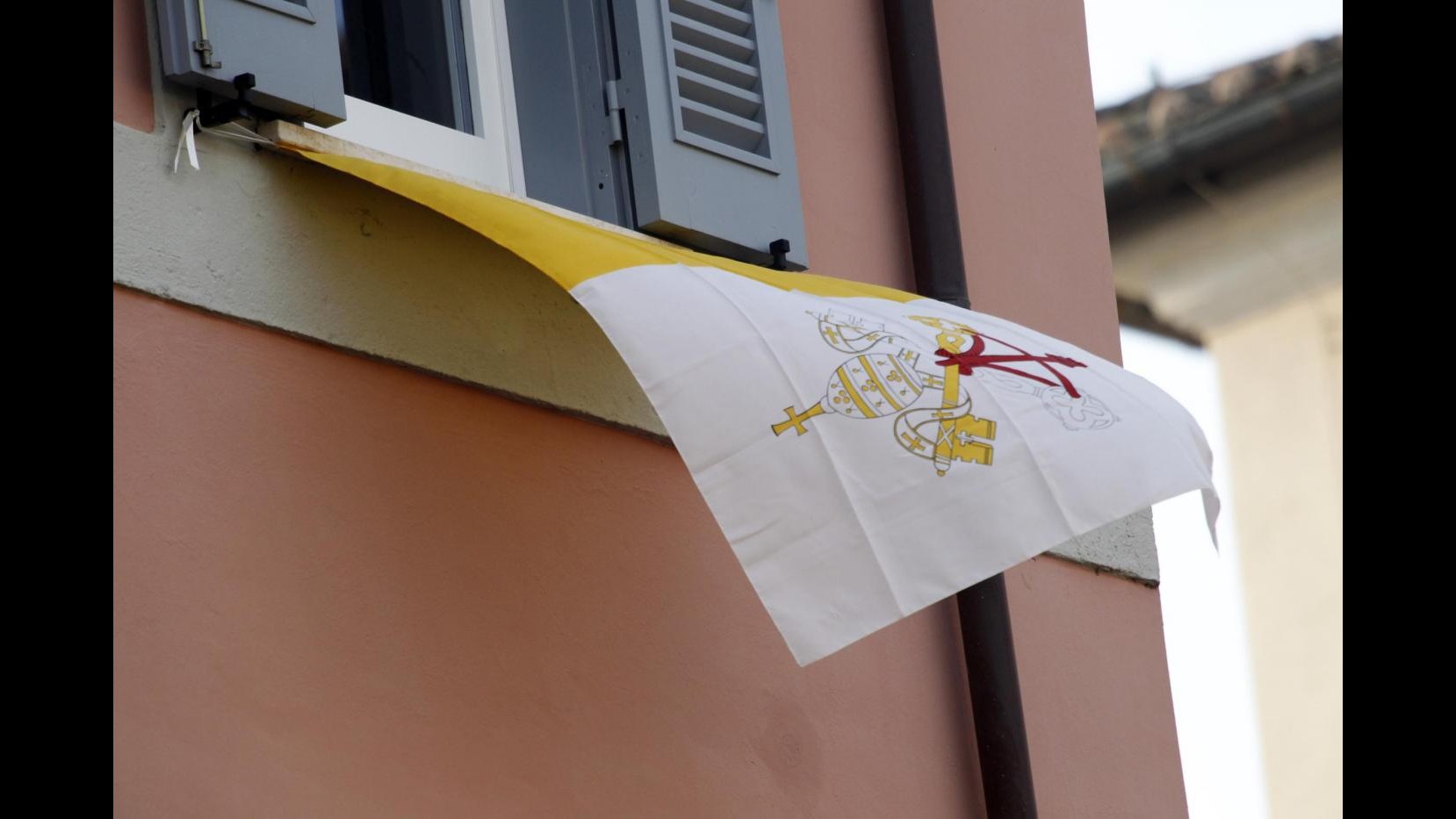 A Castel Gandolfo sale l’attesa per l’incontro tra i due Papi
