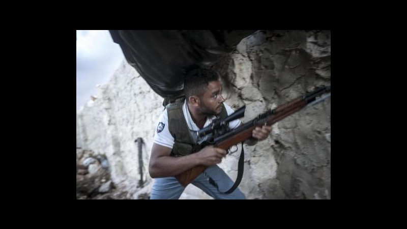 Siria, ribelli riprendono controllo di villagio in provincia Hama