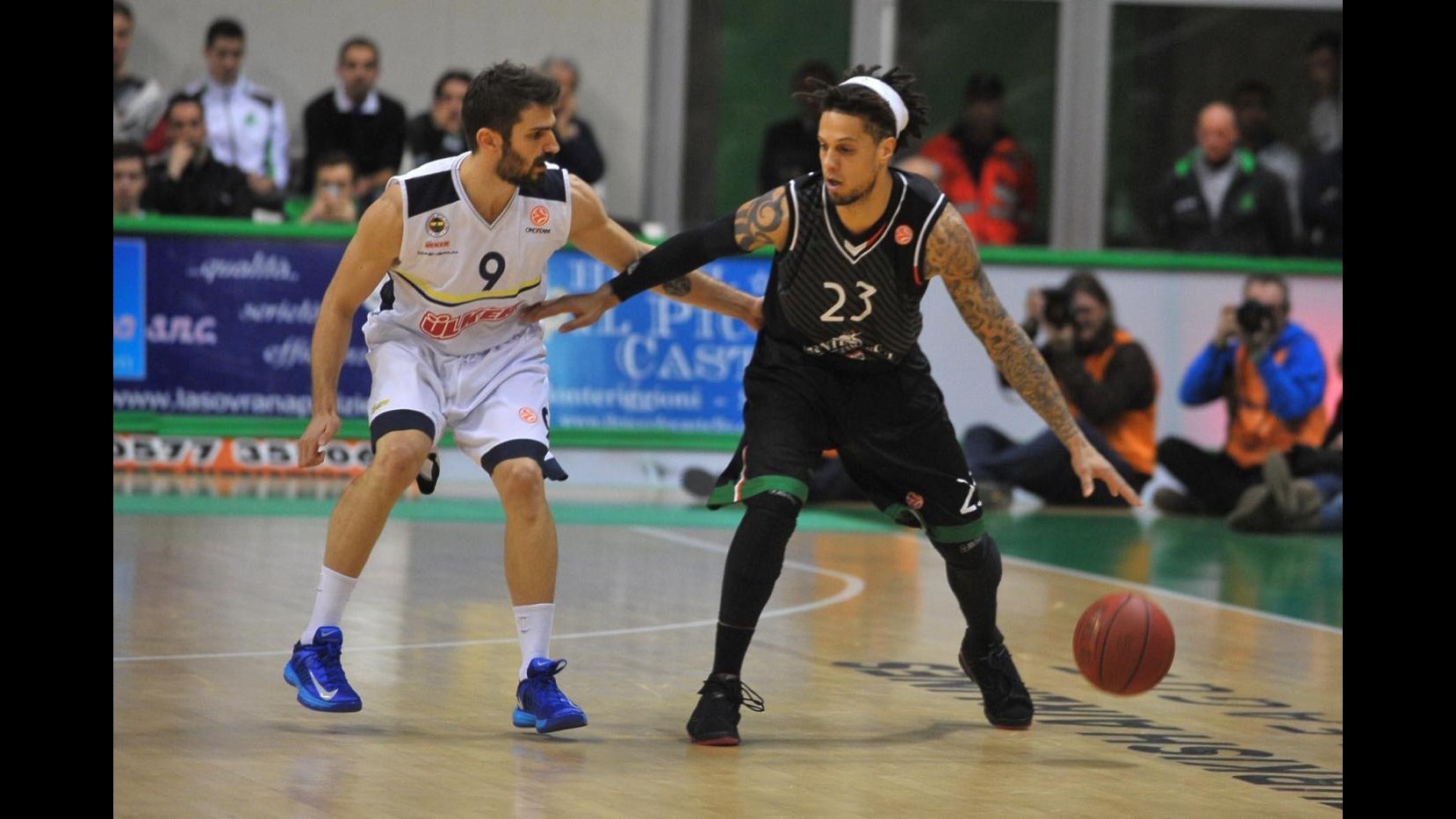 Basket, Eurolega: Siena ko contro il Besiktas, play off a rischio