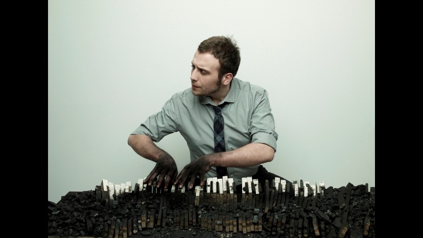 Raphael Gualazzi in concerto con ‘Happy mistake tour’ dal 6 aprile