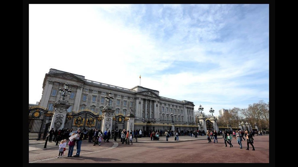 Regno Unito, esposto per prima volta atto acquisto Buckingham Palace
