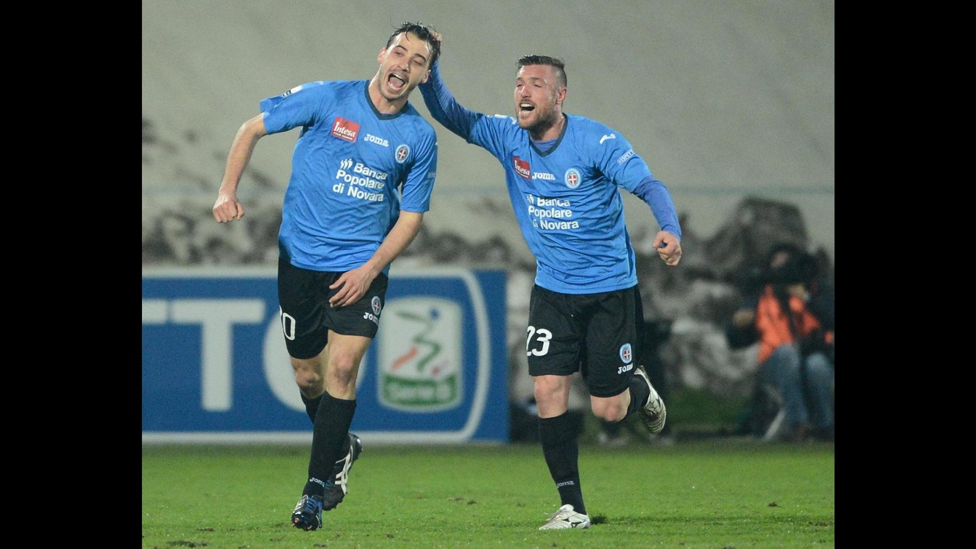 Serie B, Novara prosegue scalata: Lazzari e Rubino affondano Varese