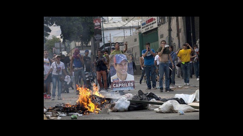 Venezuela, scontri fra chavisti e opposizione: 7 morti, 61 feriti