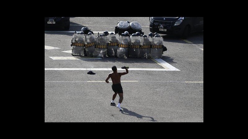 Brasile, proteste contro i Mondiali: scontri a San Paolo, 7 arresti