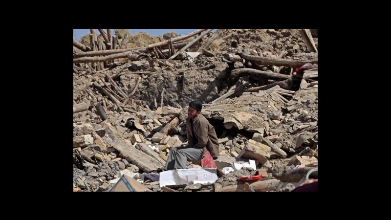 Iran, forte scossa vicino confine con Pakistan: almeno 74 morti