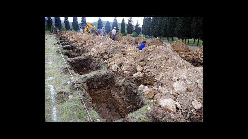 Turchia, a Soma centinaia partecipanti a funerali vittime miniera