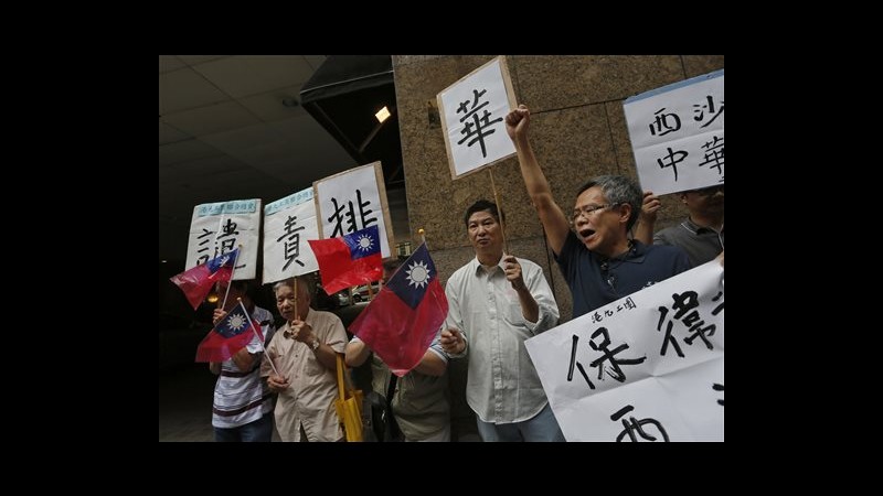 Vietnam, 1 morto in proteste contro Cina in acciaieria di ditta Taiwan