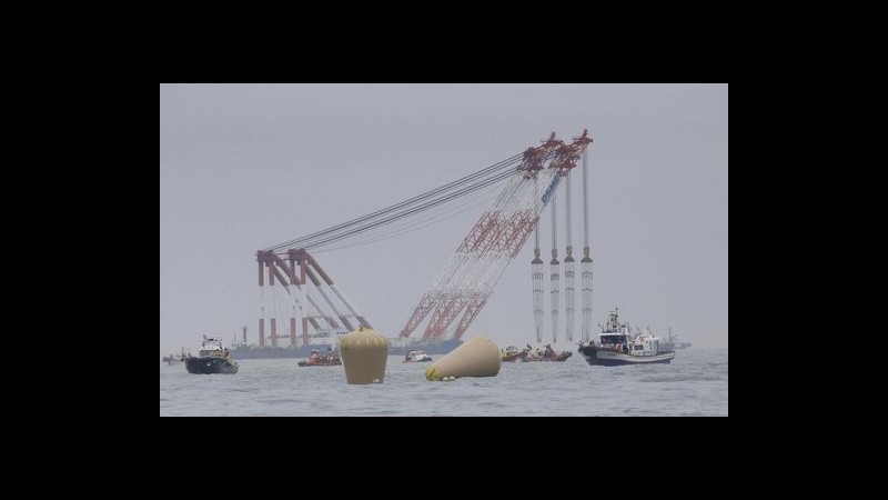 Sud Corea, accuse omicidio e negligenza per 15 membri equipaggio Sewol