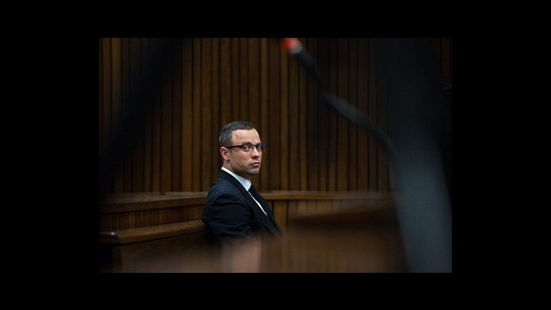 Pistorius, giudice processo ordina test psichiatrici per l’atleta