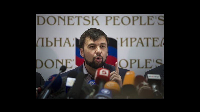 Ucraina, filorussi: Donetsk è Stato indipendente, unirsi a Russia
