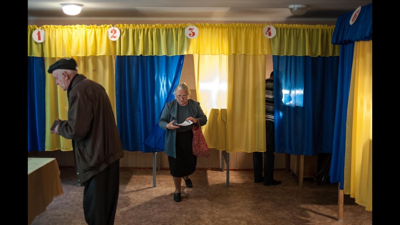 Ucraina, insorti Luhansk: Regione non parteciperà a voto del 25 maggio