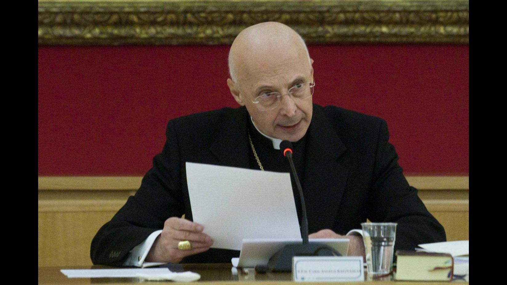 Bagnasco (Cei): Governo stabile e alta personalità al Quirinale