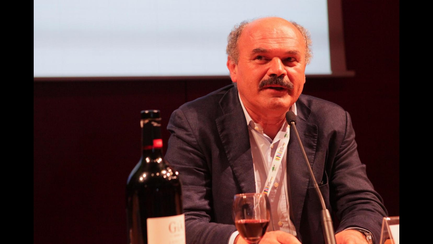 Salone libro, Farinetti: In Italia manca un valore, il coraggio