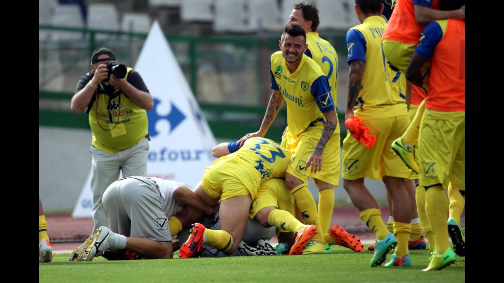 Serie A: Dainelli affonda Cagliari, il Chievo è salvo