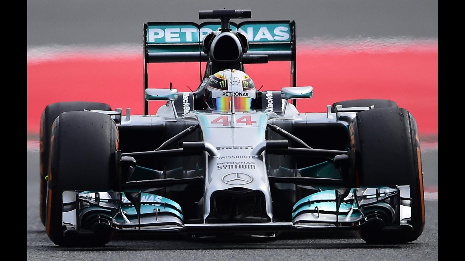 F1, Gp Spagna: Hamilton trionfa davanti a Rosberg, Alonso è sesto