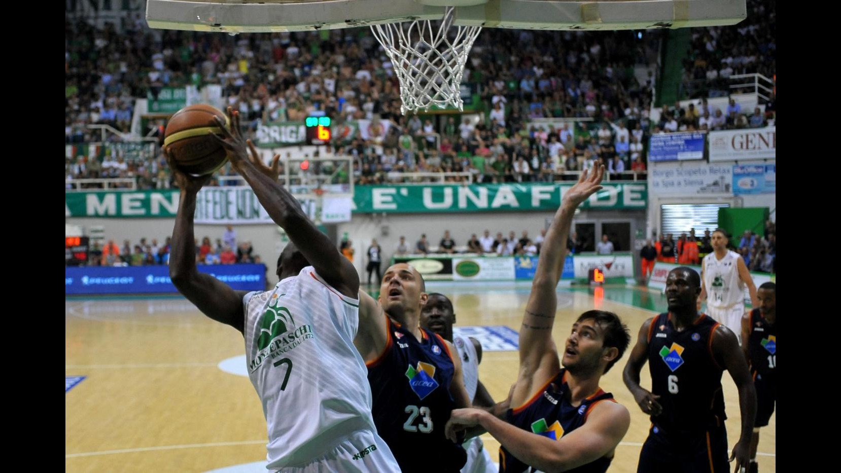 Basket, playoff Serie A: Siena travolge Roma 91-67 e va sul 2-0