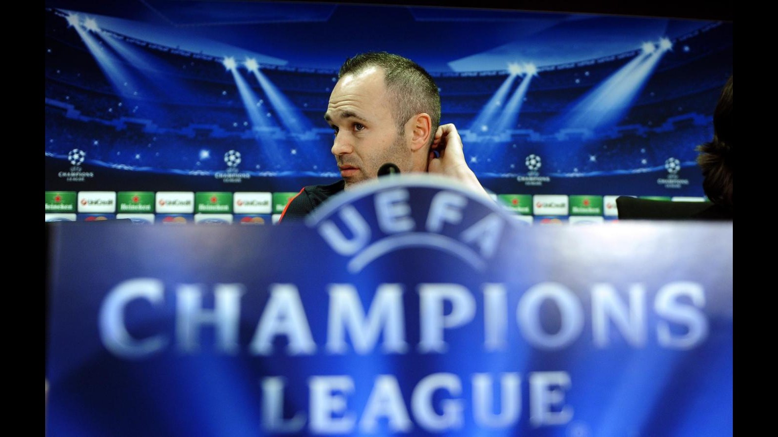 Iniesta: Barcellona è Messi-dipendente, averlo o meno per noi cambia