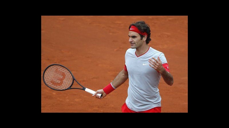 Tennis, Roland Garros: Federer fuori agli ottavi contro Gulbis, Murray ok dopo 4 ore di battaglia