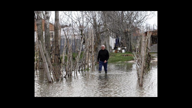 Albania, gravi allagamenti in zona Scutari dopo 3 settimane di piogge