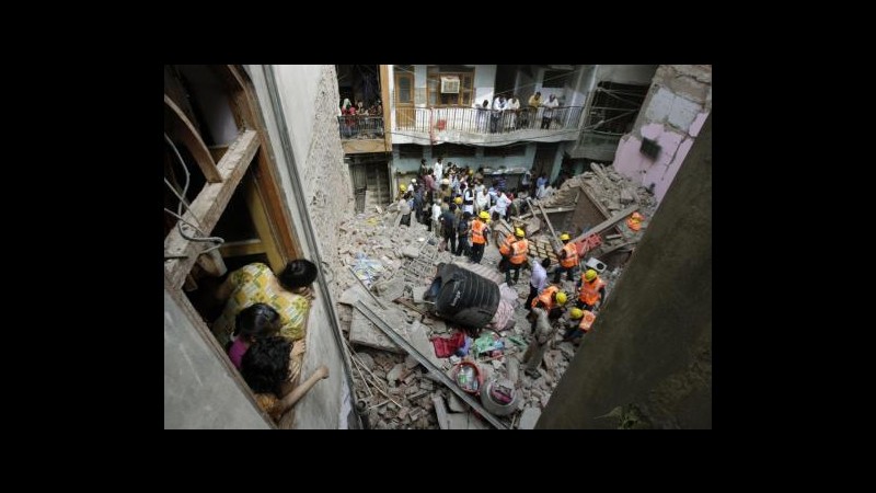 India, crolla palazzo in costruzione a Nuova Delhi: 3 morti, 13 feriti