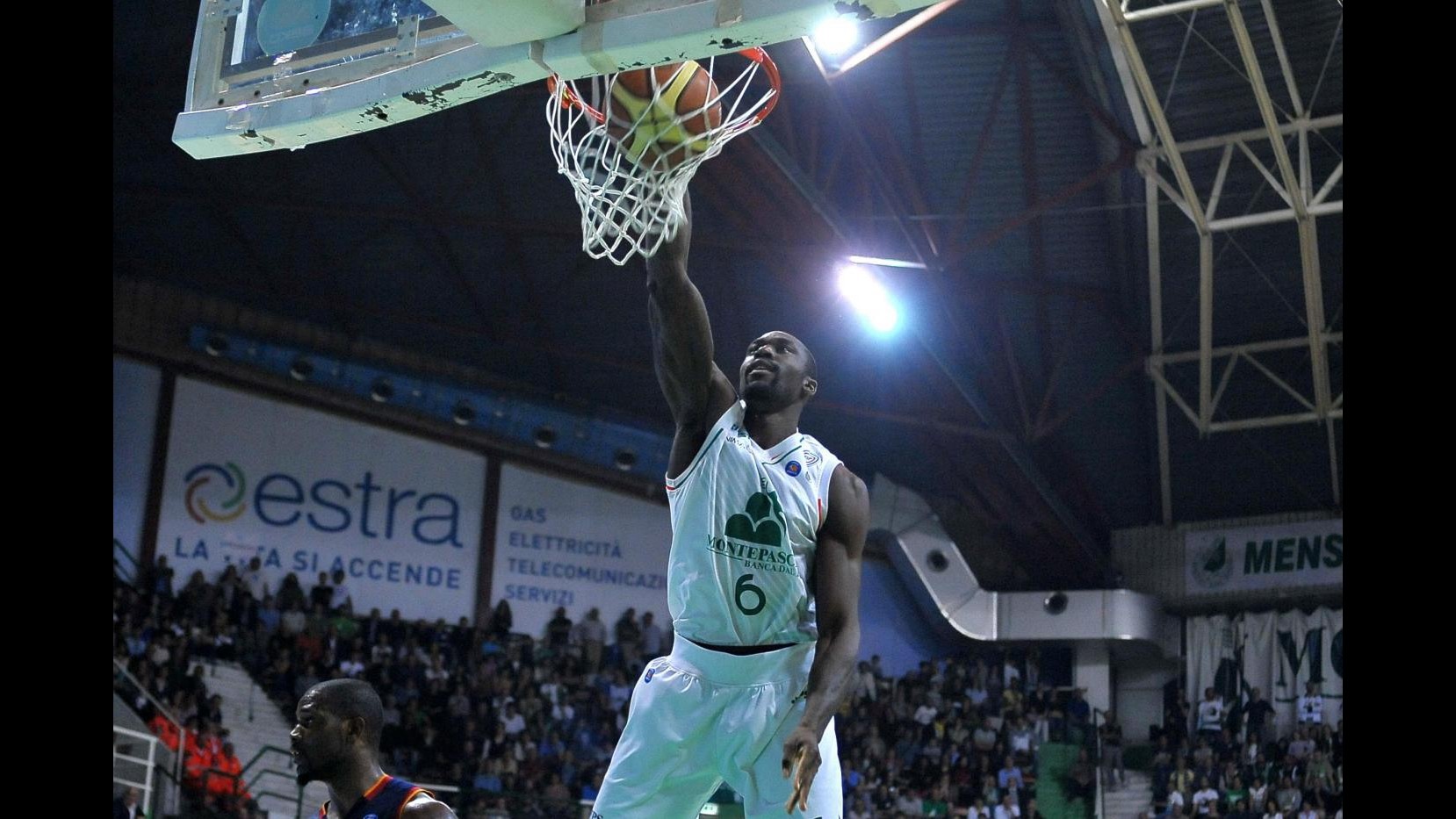 Basket, playoff Serie A: Siena vince gara1 della semifinale, Roma ko 75-73