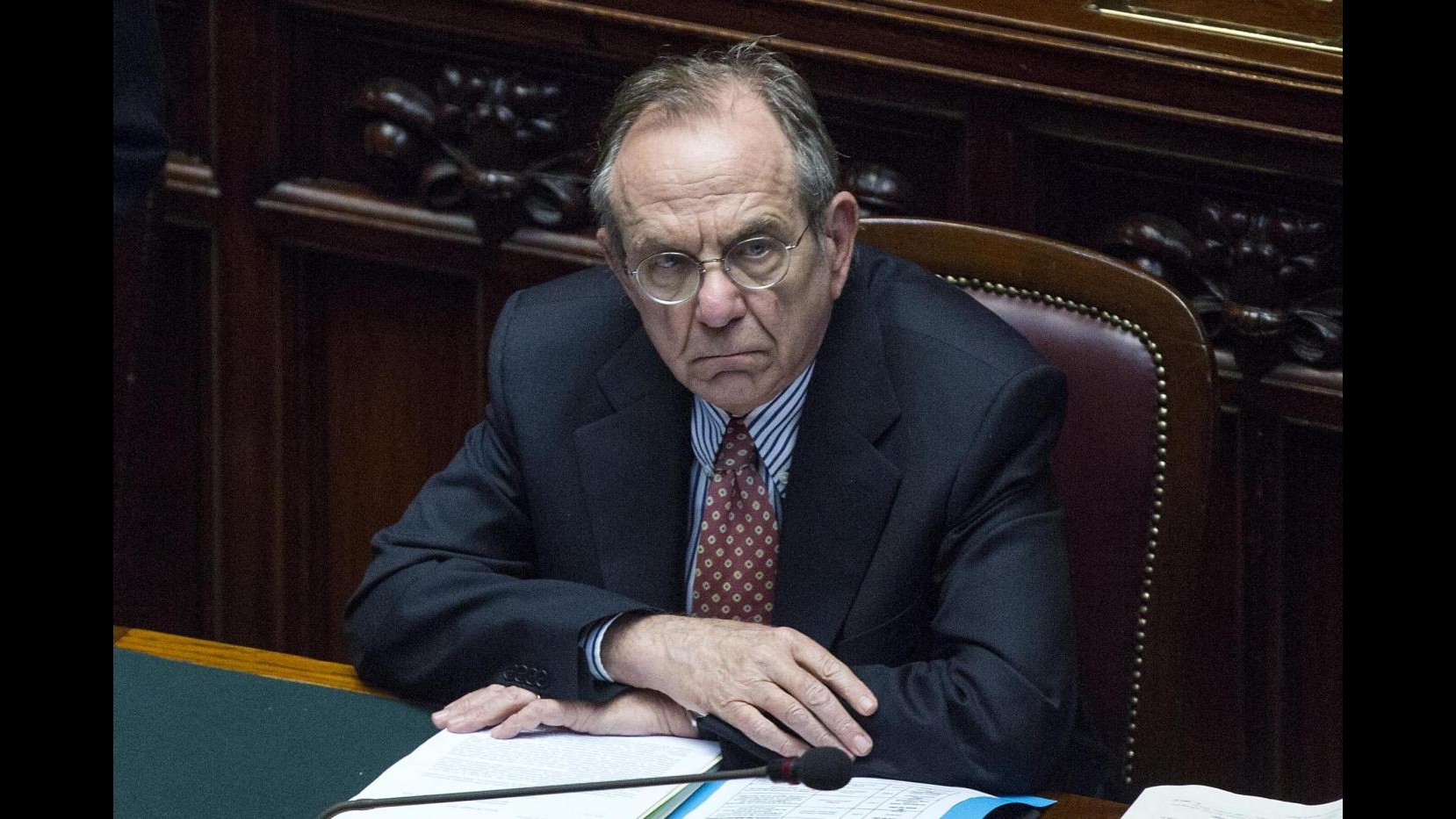 Padoan: Basta vivacchiare, riforme ma non tocchiamo le pensioni