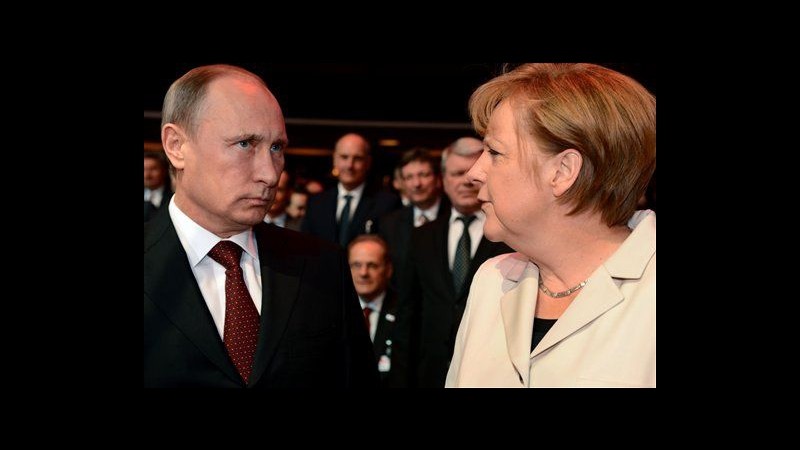 Cipro, domani colloquio Putin-Merkel: al centro la crisi finanziaria