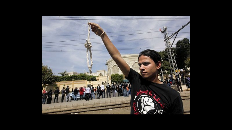 Egitto, migliaia in strada contro Morsi in tutto il Paese