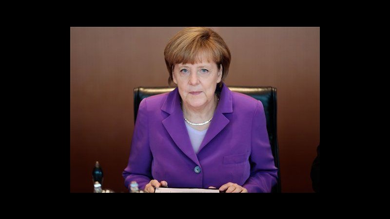 Europee, Merkel: Juncker dovrebbe diventare presidente Commissione Ue