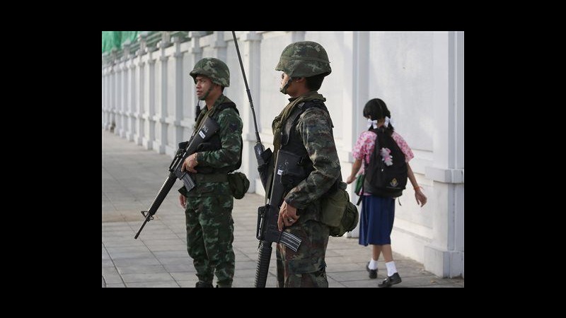 Thailandia, attivista convoca raduno contro golpe: Indossate maschere