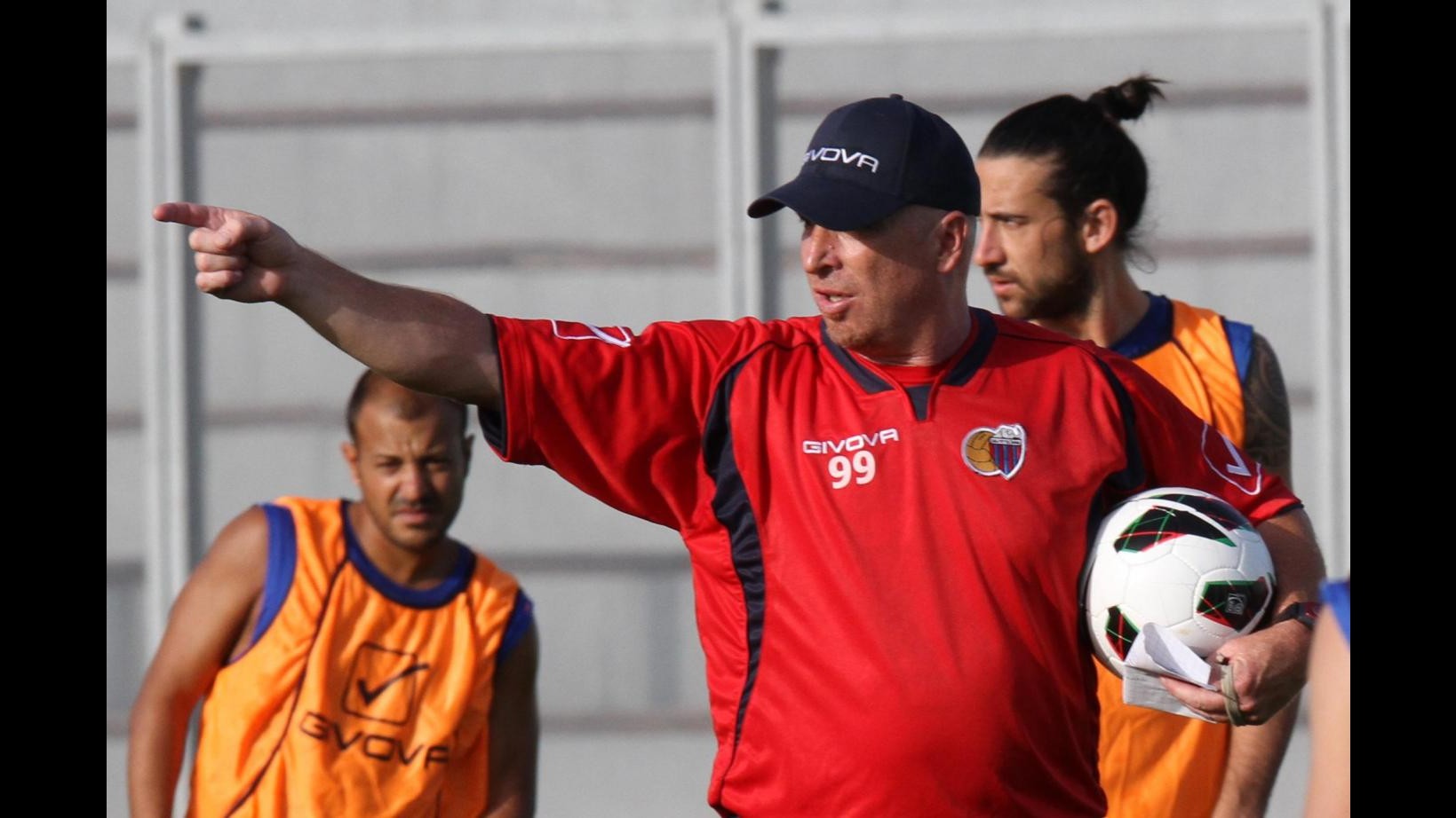 Maran carica il Catania: Battere Cagliari per sognare ancora