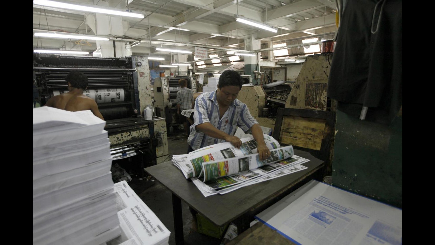 Sequestrato 1 milione di euro in beni e conti correnti a 2 editrici lombarde