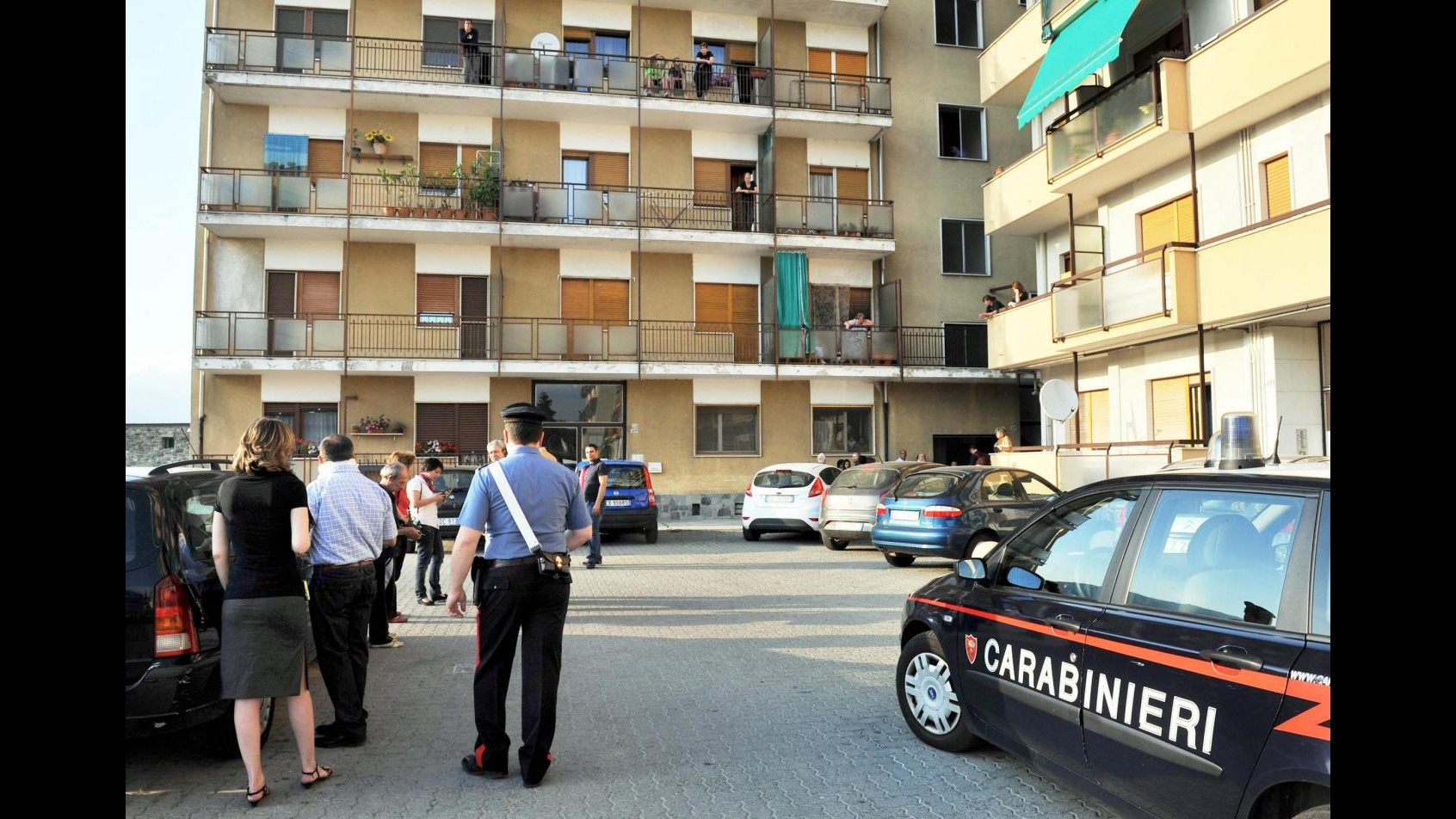 Tossicodipendente picchia la madre anziana nel cuneese: denunciato