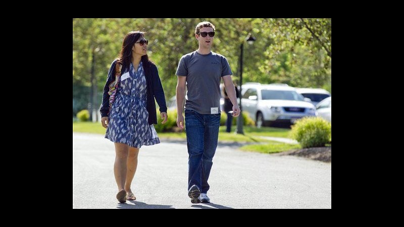 Da coniugi Zuckerberg 120 mln dollari a scuole San Francisco