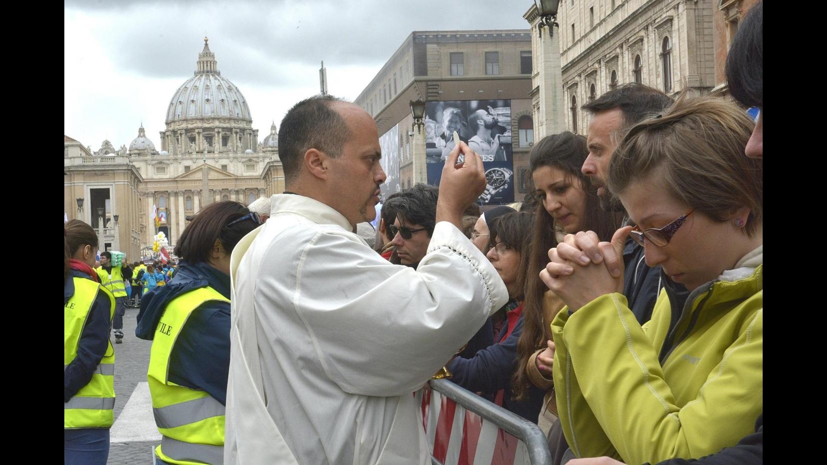 Vaticano: Aumentano cattolici nel mondo, ma in Europa calo del 2% dal 2005