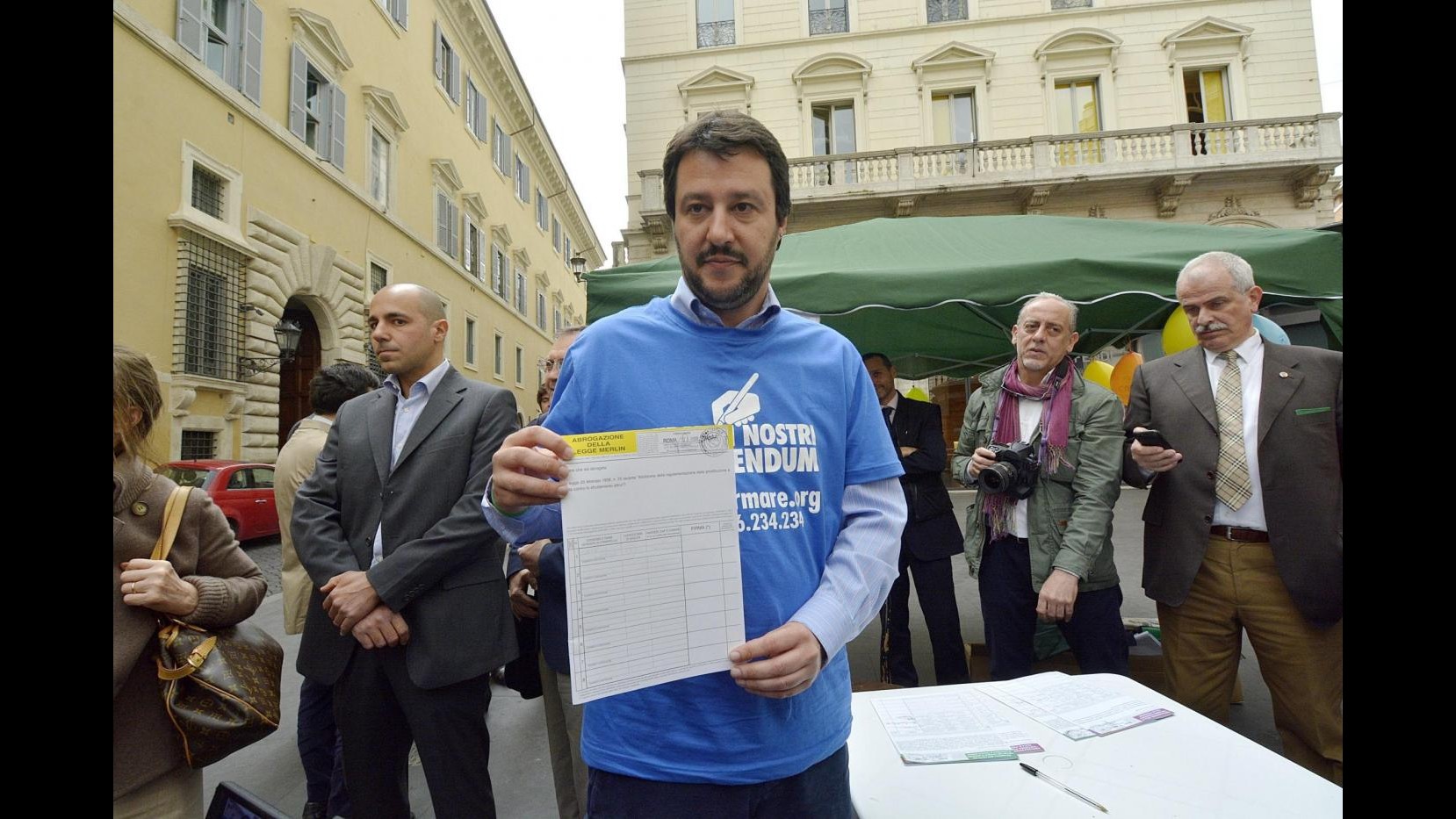 Referendum, Salvini: Nostre proposte sono sfida a chiacchierone Renzi