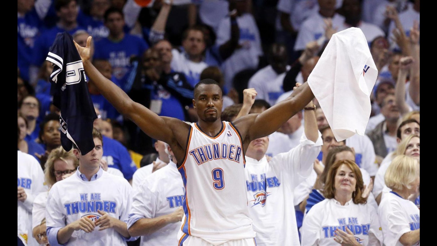 Playoff Nba: Oklahoma City pareggia serie con San Antonio, 7 punti per Belinelli